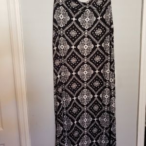 Black / White Maxi Skirt